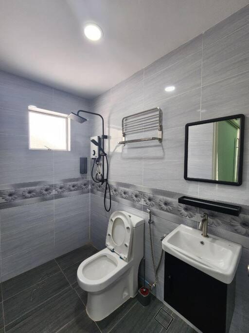 2 Garden Avenue Premium 1000 Rumah percutian